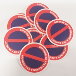 Adhésif ne pas stationner à cet endroit