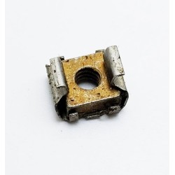 Ecrou cage 4mm acier inoxydable