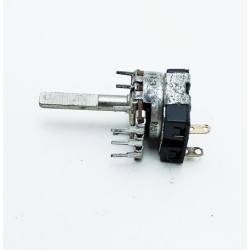 Potentiomètre 4k7K A axe 4mm avec interrupteur