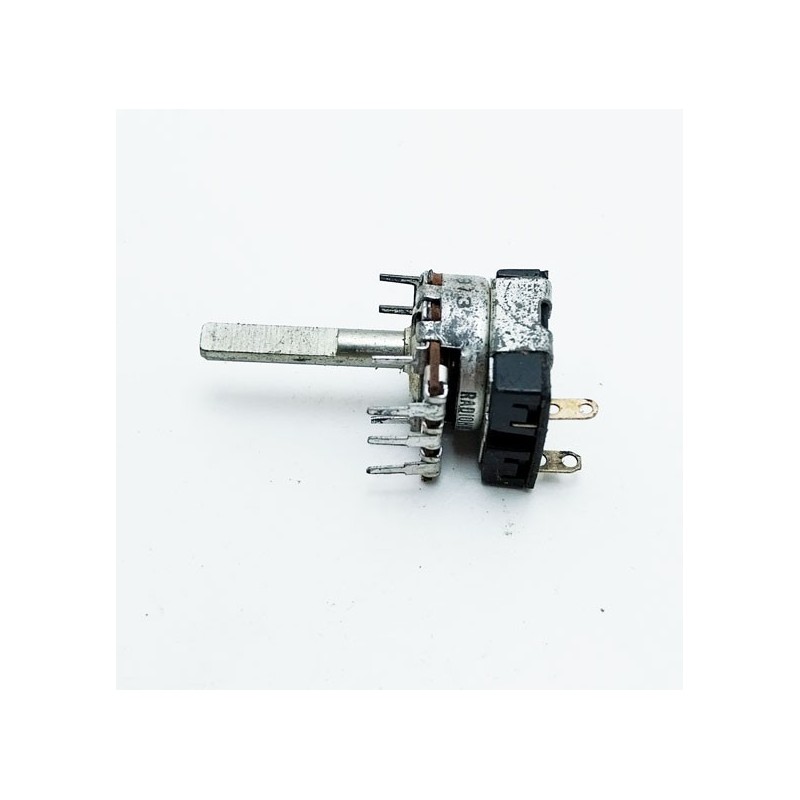 Potentiomètre 4k7K A axe 4mm avec interrupteur