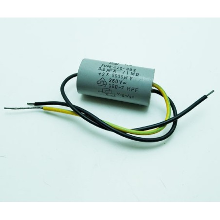 Condensateur anti parasite 0.2mf + 2x5000pf 250volts