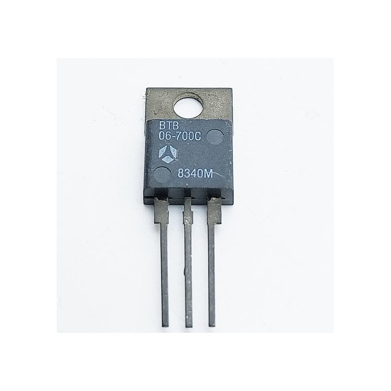 Triac BTB6-700